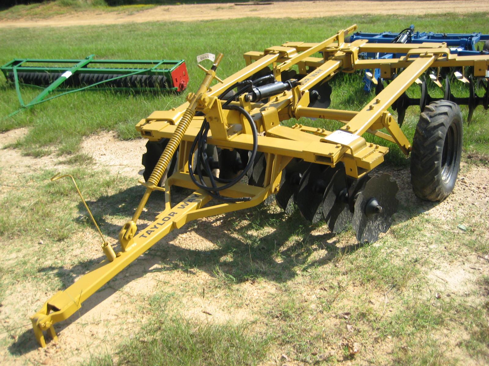 TAYLOR WAY 9' DISC HARROW - J.M. Wood Auction Company, Inc.