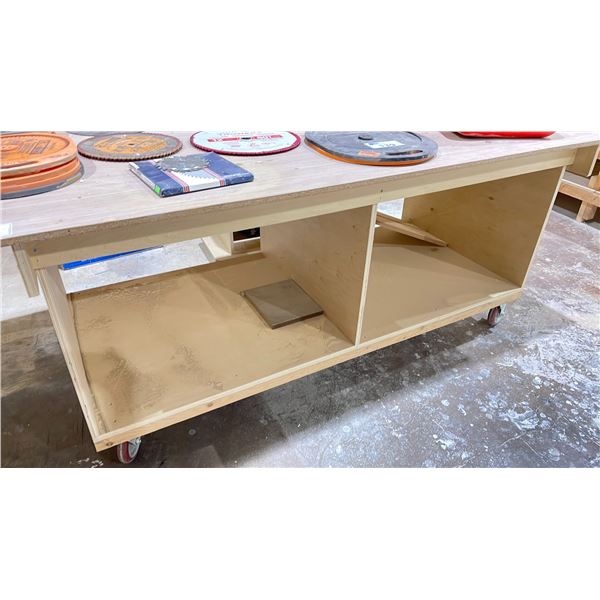 STOCK TABLE ON WHEELS 40" X 80"