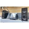 Image 1 : PANASONIC MINI CD SYSTEM & LAMP