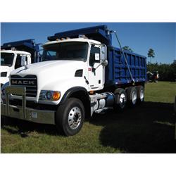 2005 MACK CV713 TRI-AXLE DUMP