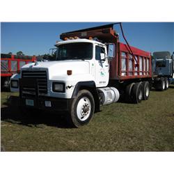1999 MACK RD688S T/A DUMP