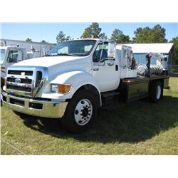 2005 FORD F650 S/A FUEL