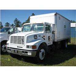 2001 INTERNATIONAL 4700 S/A FUEL & LUBE TRUCK S/N H370151