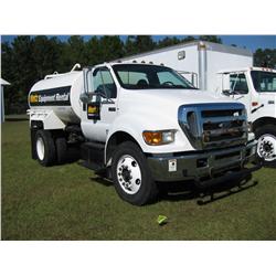 2005 FORD F750XL S/A WATER TRUCK