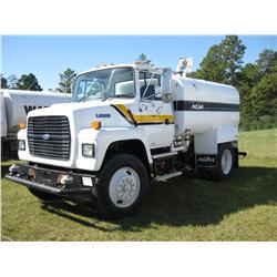 1995 FORD L8000 S/A WATER TRUCK