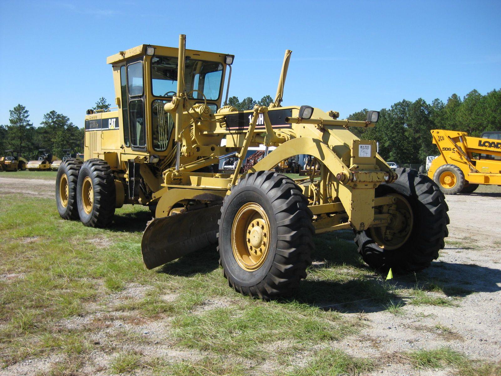 CAT 140H MOTOR GRADER