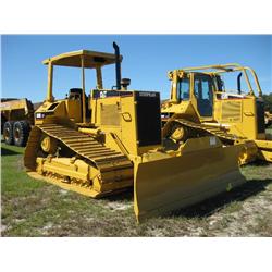 CAT D5M LGP CRAWLER TRACTOR