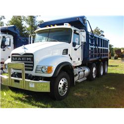 2005 MACK CV713 TRI-AXLE DUMP