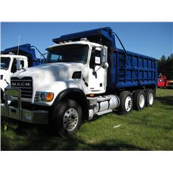 2005 MACK CV713 TRI-AXLE DUMP