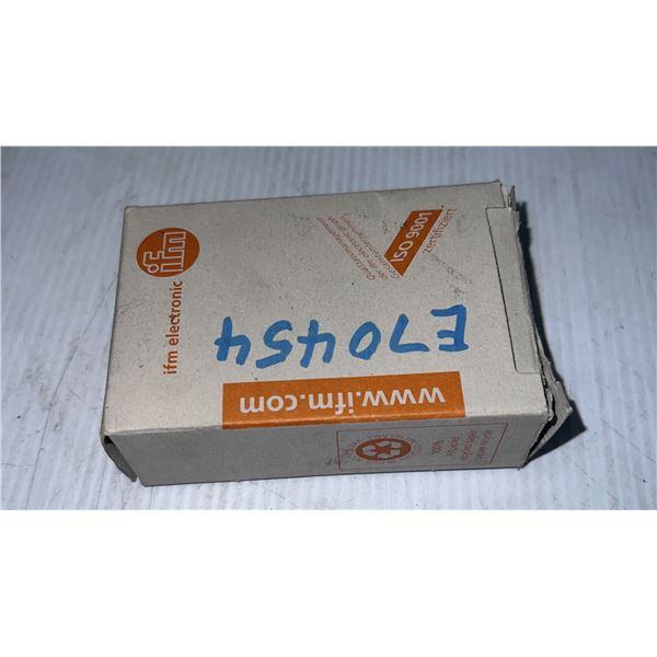 IFM #E70454 FC Splitter