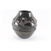 Image 2 : Santa Clara Pueblo Blackware Jar.
