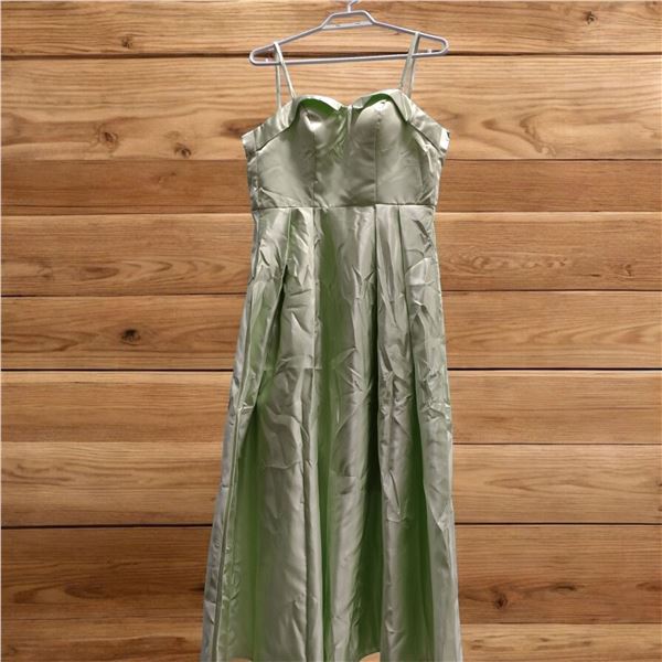 Green Party dress for women Size M