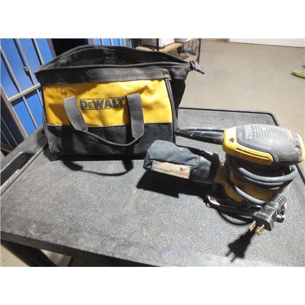 Dewalt Palm Sander