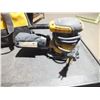 Image 2 : Dewalt Palm Sander