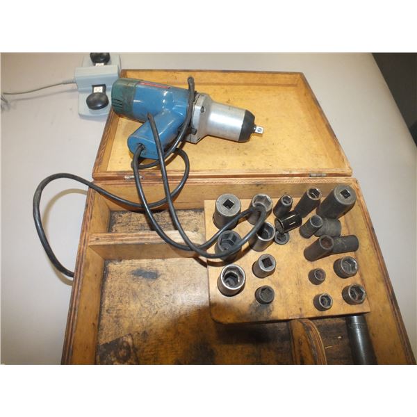 Bosch Electric 1/2" Impact wrench w/ sockets