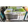 Image 1 : HAMILTON BEACH 0.7 CU. FT. 700 WATTS MICROWAVE