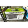 Image 1 : HAMILTON BEACH 0.7 CU. FT. 700 WATTS MICROWAVE