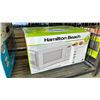 Image 1 : HAMILTON BEACH 0.7 CU. FT. 700 WATTS MICROWAVE