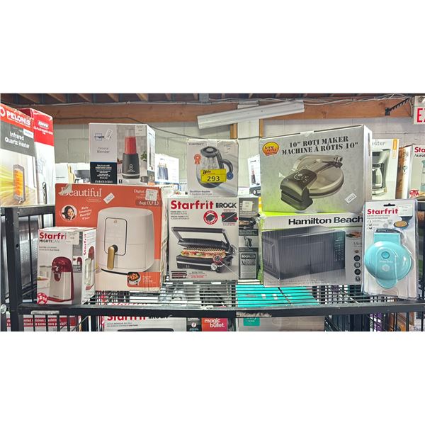 SHELF OF ASSORTED ITEMS INCLUDING; HAMILTON BEACH 700W MICROWAVE OVEN, STARFRIT PANINI GRILL WITH