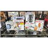 Image 1 : SHELF OF ASSORTED ITEMS INCLUDING; HAMILTON BEACH MULTIBLEND KITCHEN SYSTEM WITH BLENDER AND FOOD