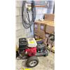 Image 3 : BE POWER WASHER GAS POWERED PRESSURE WASHER WITH HOSE & 2 WANDS