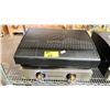 Image 1 : BLACKSTONE 22" TABLETOP PROPANE GRILL *MISSING HANDLE*