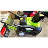 Image 2 : GREENWORKS PRO BATTERY POWERED 22" SNOW BLOWER *BATTERIES NOT INCLUDED*