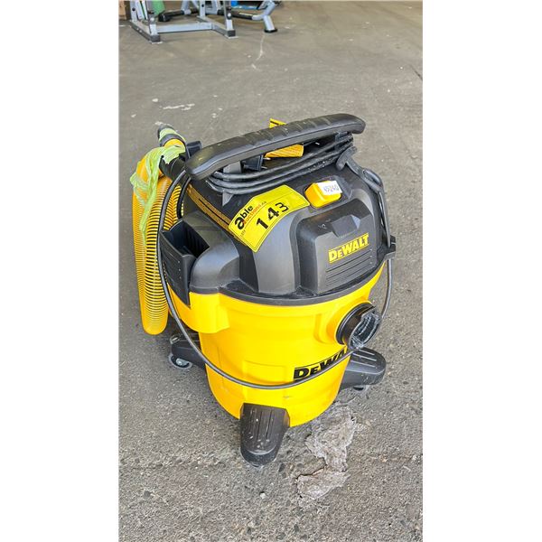 DEWALT 6 GALLON SHOP VACUUM WITH HOSE *NO ATTACHMENTS*