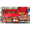 Image 2 : TOOL CHEST WITH CONTENTS, ROPE, PARTS ORGANIZER & MORE