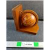Image 1 : Globe Book End
