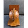 Image 2 : Globe Book End