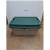 Image 1 : *Plastic Tote with Lid 32 x 19 x 17", Cannot Ship