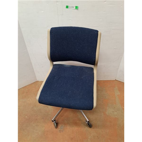 *Wheeled Chair 35 x 20 x 18", Cannot Ship