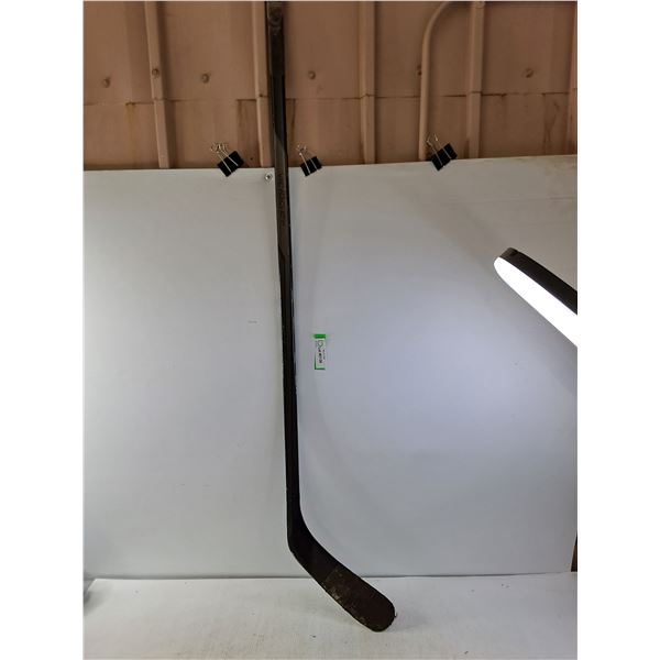 *VicHockey Firm Flex Cross Hockey Stick  -  Pick Up Preferred