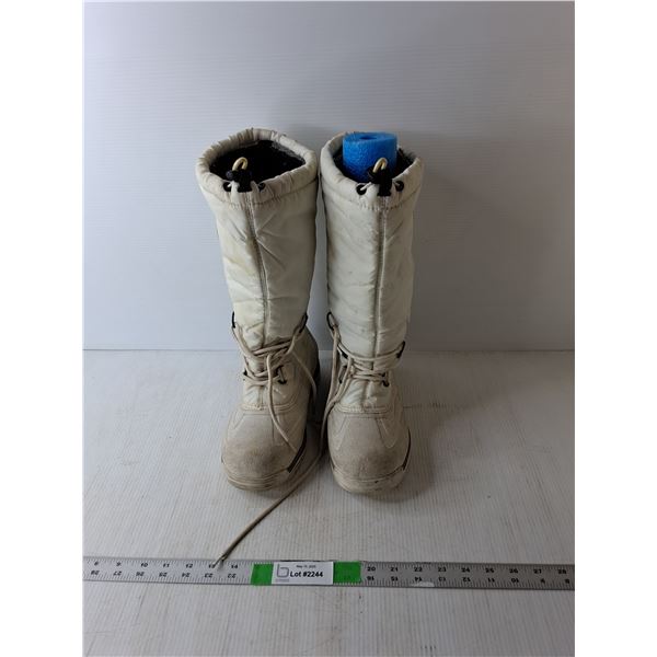 Sorel Women's Winter Boots- Size 8