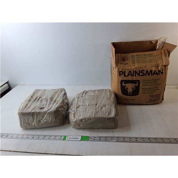 (2) Bags of Plainsman Vacuum Plugged Prepared Clay, Cannot Ship