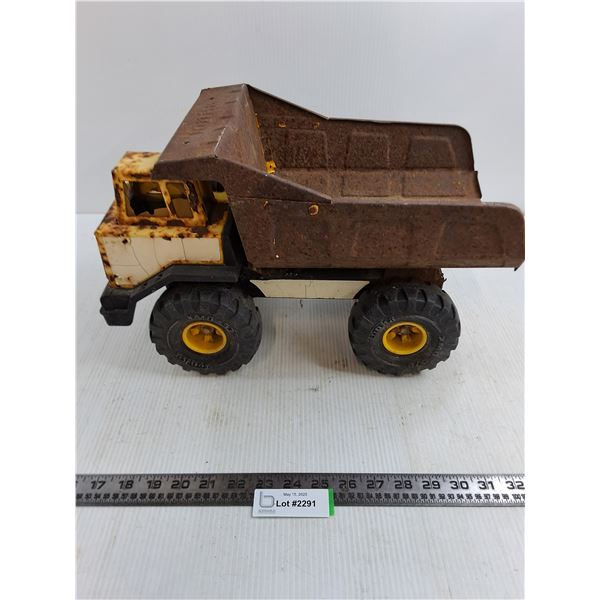 Tonka Dump Truck - Very Rusted