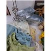 Image 4 : Home Decor Lot, Linens, Misc.