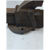 Image 2 : Bench Vise - CANNOT SHIP