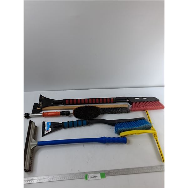 (4) Brushes (2) Squeegee