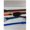 Image 4 : (4) Brushes (2) Squeegee