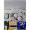 Image 4 : Assorted Incandescent/Halogen and LED Lightbulbs
