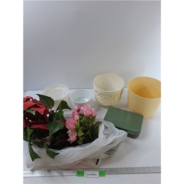(4) Plastic Flower Pots, Lunch Box and fake flowers