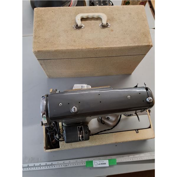 * Sewing Machine- As Is CANNOT SHIP