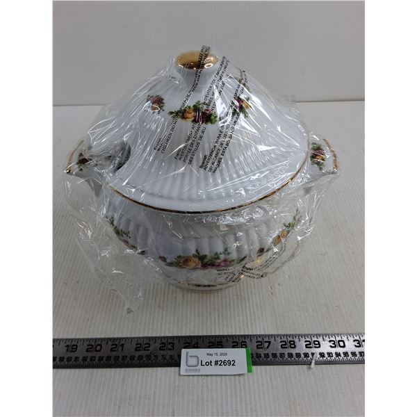 Royal Albert Old Country Roses Fine China Soup Tureen - Still Wrapped, Unused