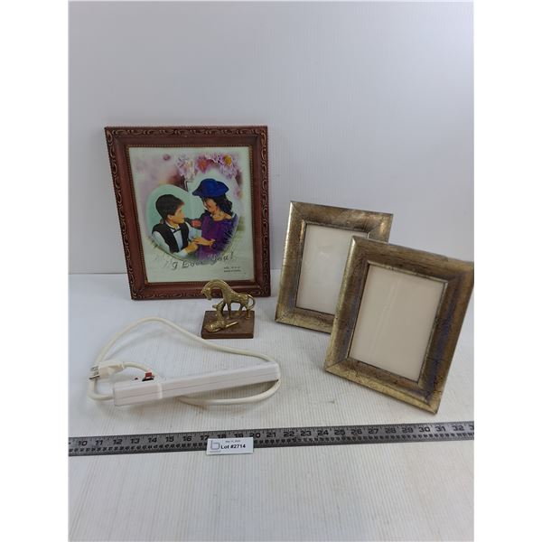 Picture Frames, Giraffe Ornament, Power Bar