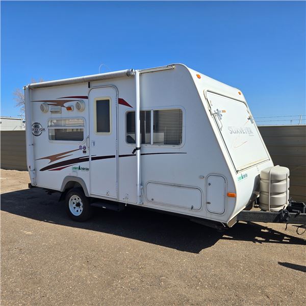 2007 Forest River Surveyer Camping Trailer - 15ft (19ft including hitch)