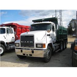 1996 MACK CH613 TRI-AXLE DUMP