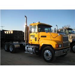 2000 MACK CH613 T/A TRUCK TRACTOR