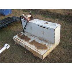 L-SHAPED FUEL TANK W/12 VOLT PUMP